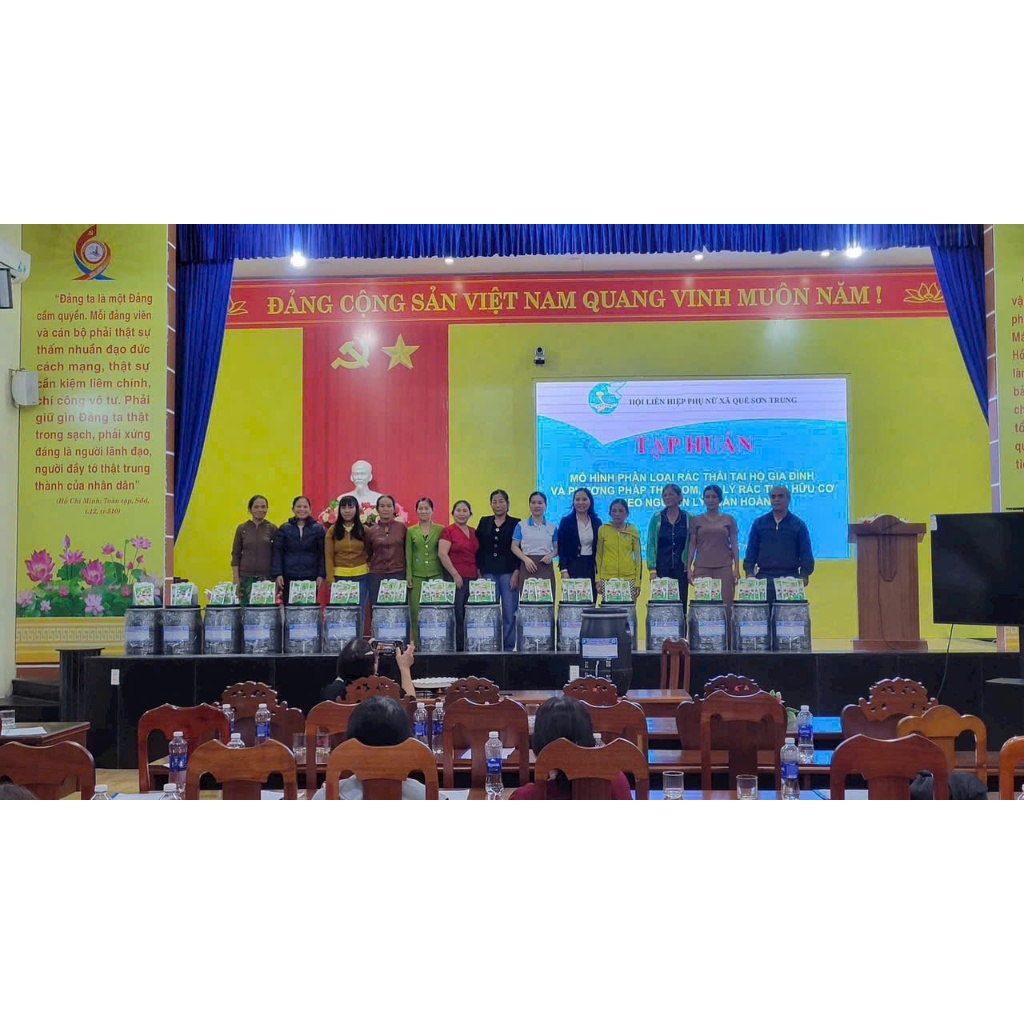 Emzone. Khử mùi hôi phân cá, ủ đậu tương và rác thải sinh hoạt. men khử mùi. Gói 200gr
