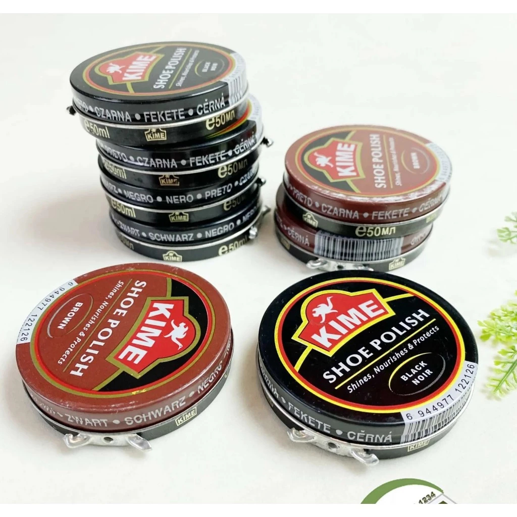 Xi giày dạng sáp có độ bóng mờ vừa phải giúp làm mới bề mặt các loại da, sử dụng cùng bàn chải để tăng hiệu quả tối đa
