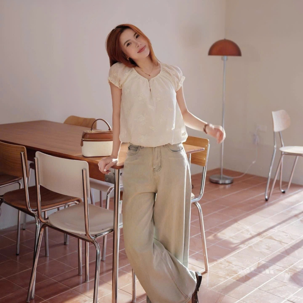 EMLY - Áo Thô Đũi Nữ Thêu Hoa Vintage- Áo Nữ Mùa Hè Chất Đũi Mềm Cực Mát Hàn Quốc