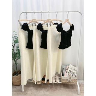 Set đồ nữ đi chơi áo kiểu cổ vuông tay bồng mix chân váy maxi chấm bi dáng dài vintage tôn dáng HCOM27096