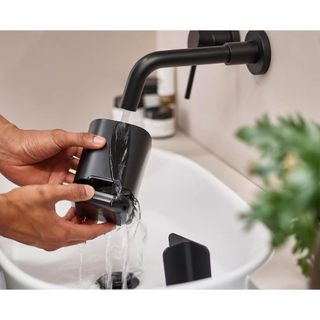HCM Hộp đựng bàn chải đánh răng Joseph Joseph EasyStore 70598 màu đen cao cấp GermanySNT