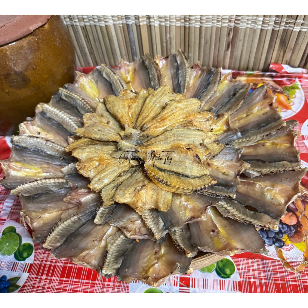 Khô cá chét vuông thiên nhiên loại lớn ( túi 500gram hút chân không ) Không đường
