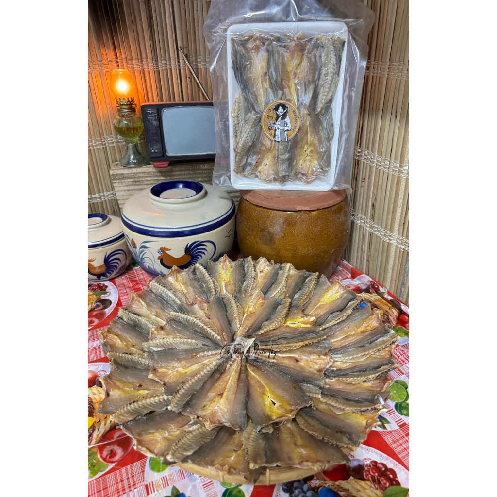 Khô cá chét vuông thiên nhiên loại lớn ( túi 500gram hút chân không ) Không đường