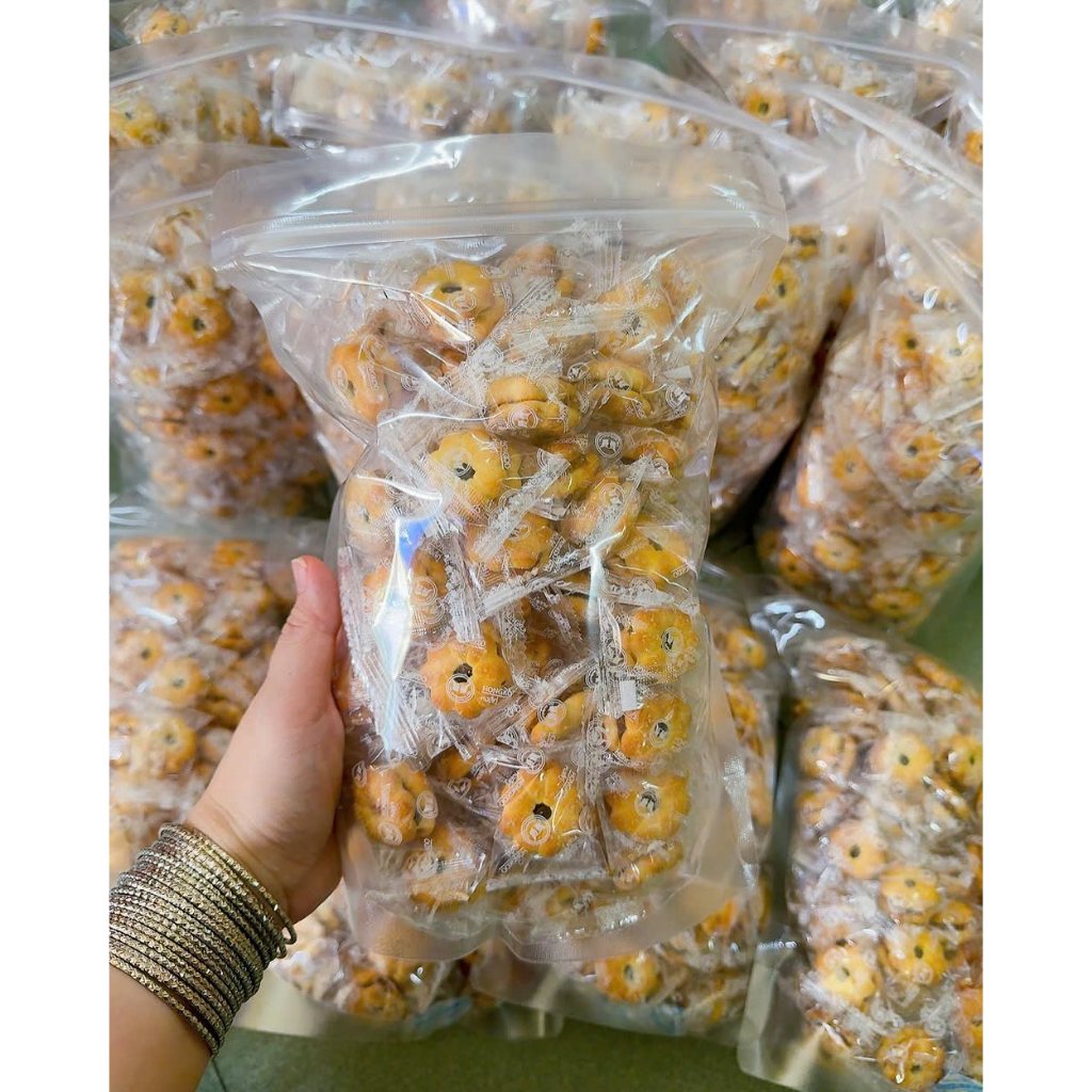 Bánh Bông Mai Nhân Mứt Khóm Đặc Sản - Thơm Ngon Đậm Vị