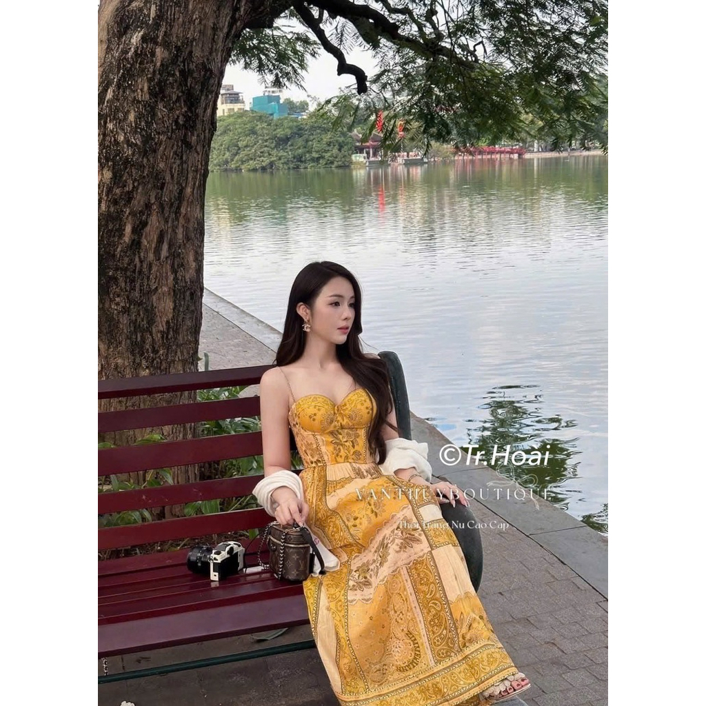Đầm 2 dây cúp ngực ZMM hoạ tiết vàng