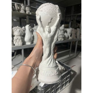 [Khi mua từ 2 tượng được tặng 1 dây màu 6] Tượng thạch cao cúp bóng đá cho bé tô màu sáng tạo