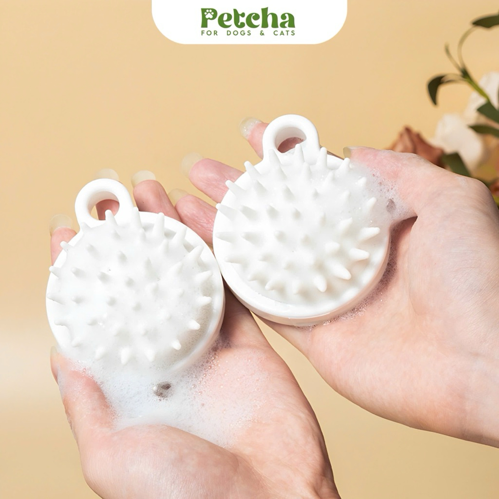 Bàn Chải Tắm Massage Thú Cưng Màu Trắng | PETCHA – Bàn Chải Tắm Chó Mèo Mềm Mịn, Gỡ Lông Rụng, Massage Da