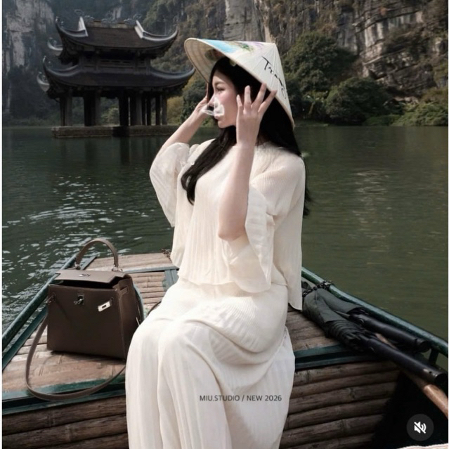 Set 2 món : Áo voan tiểu thư dài tay thiết kế dập ly phối bèo mix quần suông dáng dài nhẹ nhàng thanh lịch • MIU.STUDIO