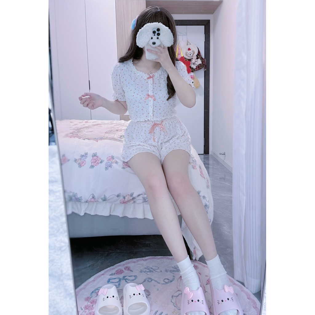 Bộ Đồ Ngủ Nữ Hoa Nhí Áo Tay Ngắn Quần Short Dễ Thương Mặc Nhà Thoải Mái