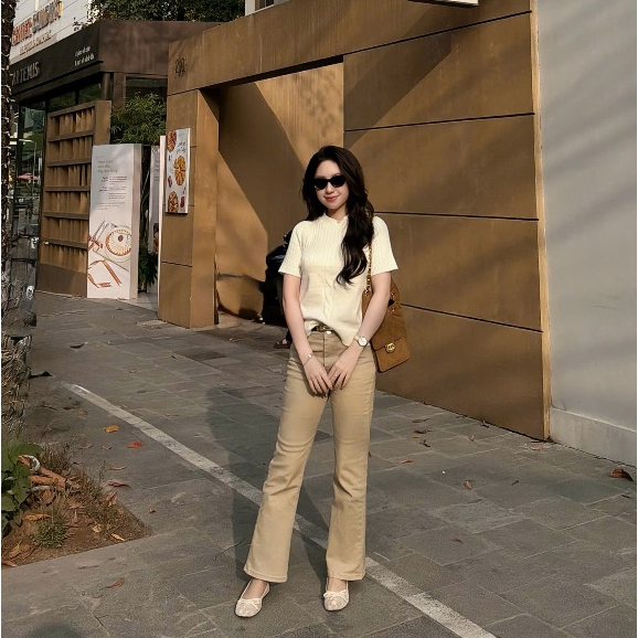 HTIQUE - Deal mở bán Quần jean ống đứng be cát sang trọng, Quần jean nữ thanh lịch dễ mix đồ QB07