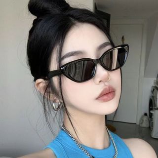 Kính Râm Mắt Mèo Thời Trang Nữ – Kính Mát Phong Cách Hàn Quốc Chống Nắng, Form Nhỏ Gọn Cá Tính
