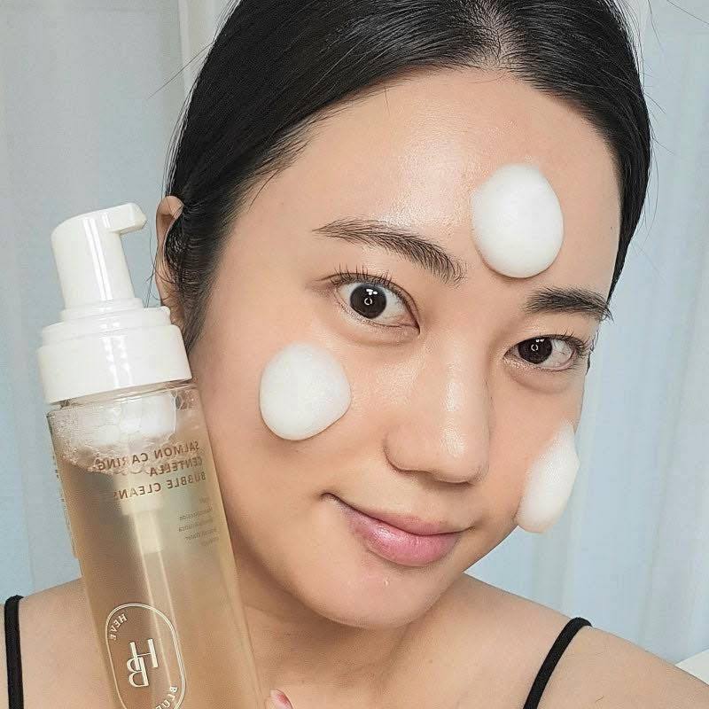 C37_ Sữa Rửa Mặt Tạo Bọt Salmon Caring Centella Bubble Cleanser Heveblue 200ml