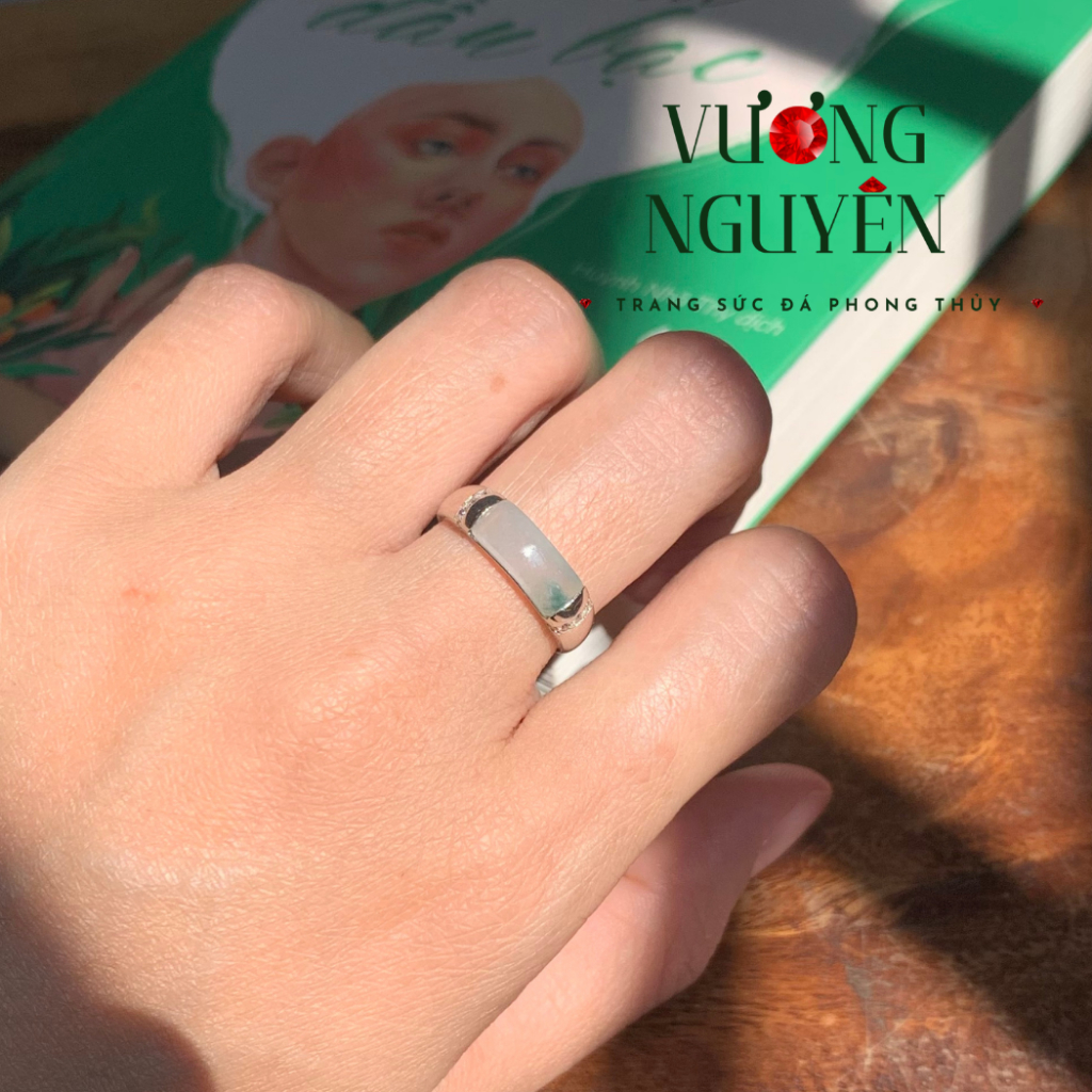 Solid Gold Ring by Tiệm Đá Vương Nguyên