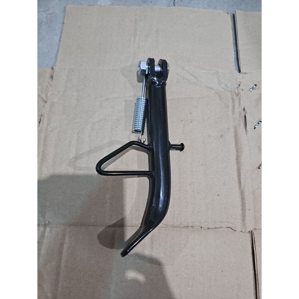bộ chân chống phụ cúp 81 cúp 82 cúp học sinh sơn tĩnh điện phụ tùng phụ kiện cho xe máy chất lượng cao