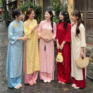 Áo dài cách tân suông cổ cao tay lỡ lụa gấm hoa phối khuy vải Set quần ống rộng có khóa mặc Tết lễ pastel trẻ T1447G