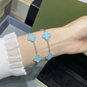 Lắc tay cao cấp hoa cỏ 4 lá may mắn màu xanh ngọc dịu nữ tính