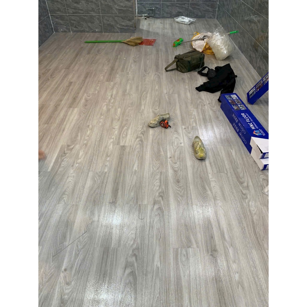 COMBO 10M2 = 72 Tấm sàn nhựa giả gỗ sẵn keo