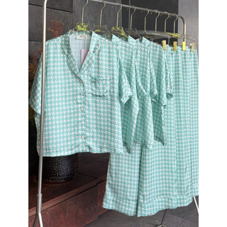 Set Mặc Nhà Lụa Khánh An Gồm Áo Tay Lửng Và Quần Dài Ống Rộng Mặc Thoải Mái Dễ Chịu