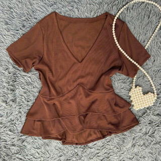 Áo Thun Kiểu Bigsize Nữ Áo Cổ V Dáng Peplum Vạt Xòe Bèo Che Bụng Cho Chubby A348