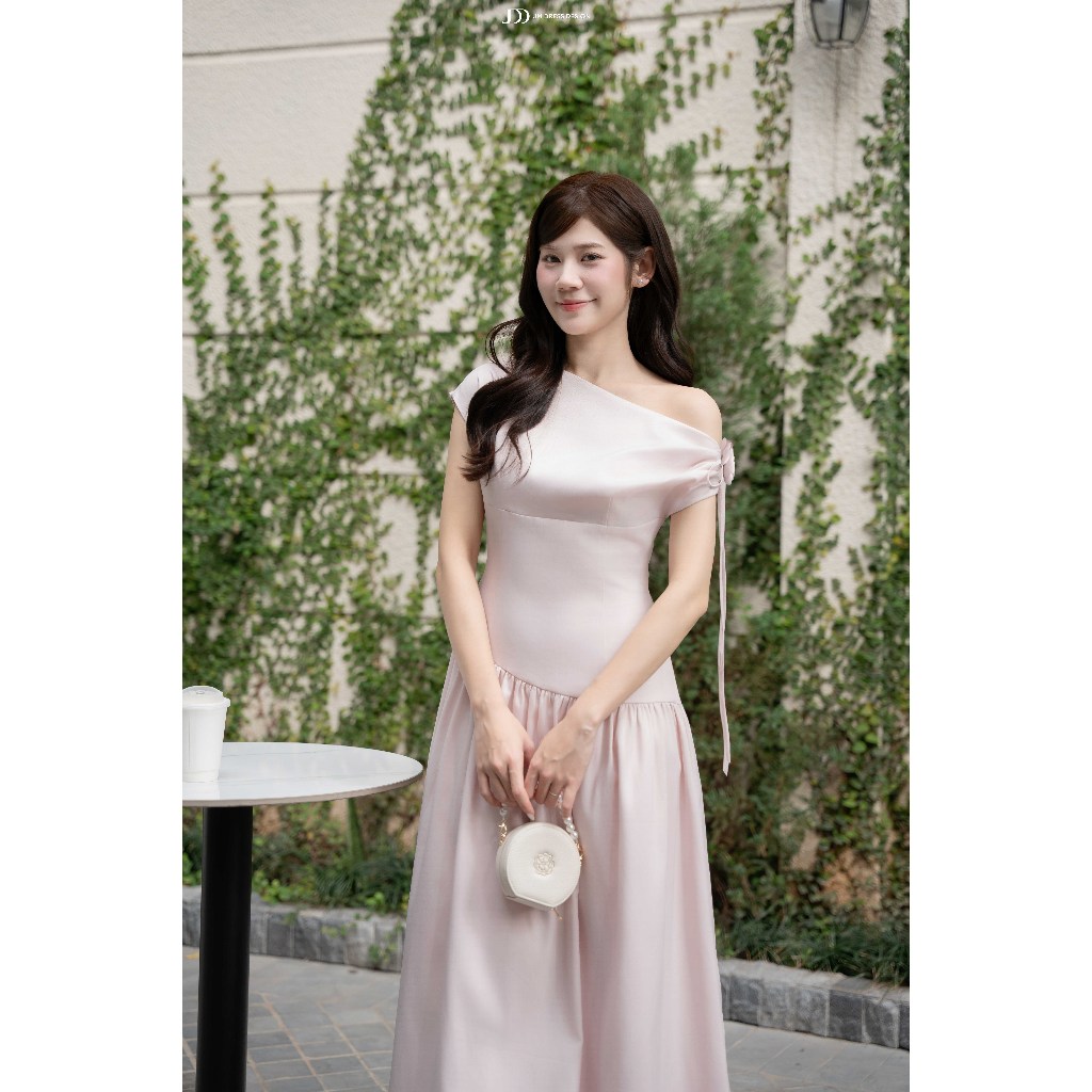 Đầm Xuân Hè Trễ Vai Lệch Xếp Ly Nhún, Chân Nhún Đổ 1S09.2601. Đầm Dáng Dài Nữ Tính Thanh Lịch Dự Tiệc Tiểu Thư Bởi JM