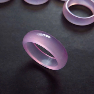 Nhẫn Khối Thạch anh hồng Brazil  mang sắc hồng dịu nhẹ,phong thuỷ may mắn- Chou Jewelry