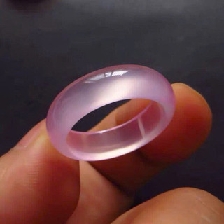 Nhẫn Khối Thạch anh hồng Brazil  mang sắc hồng dịu nhẹ,phong thuỷ may mắn- Chou Jewelry
