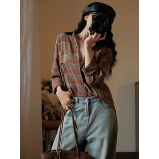 Áo Sơ Mi Nữ Kẻ Sọc Form Rộng Basic Túi Ngực Tay Dài Style Hàn Quốc Dễ Phối Đồ 247Store SMKe1102