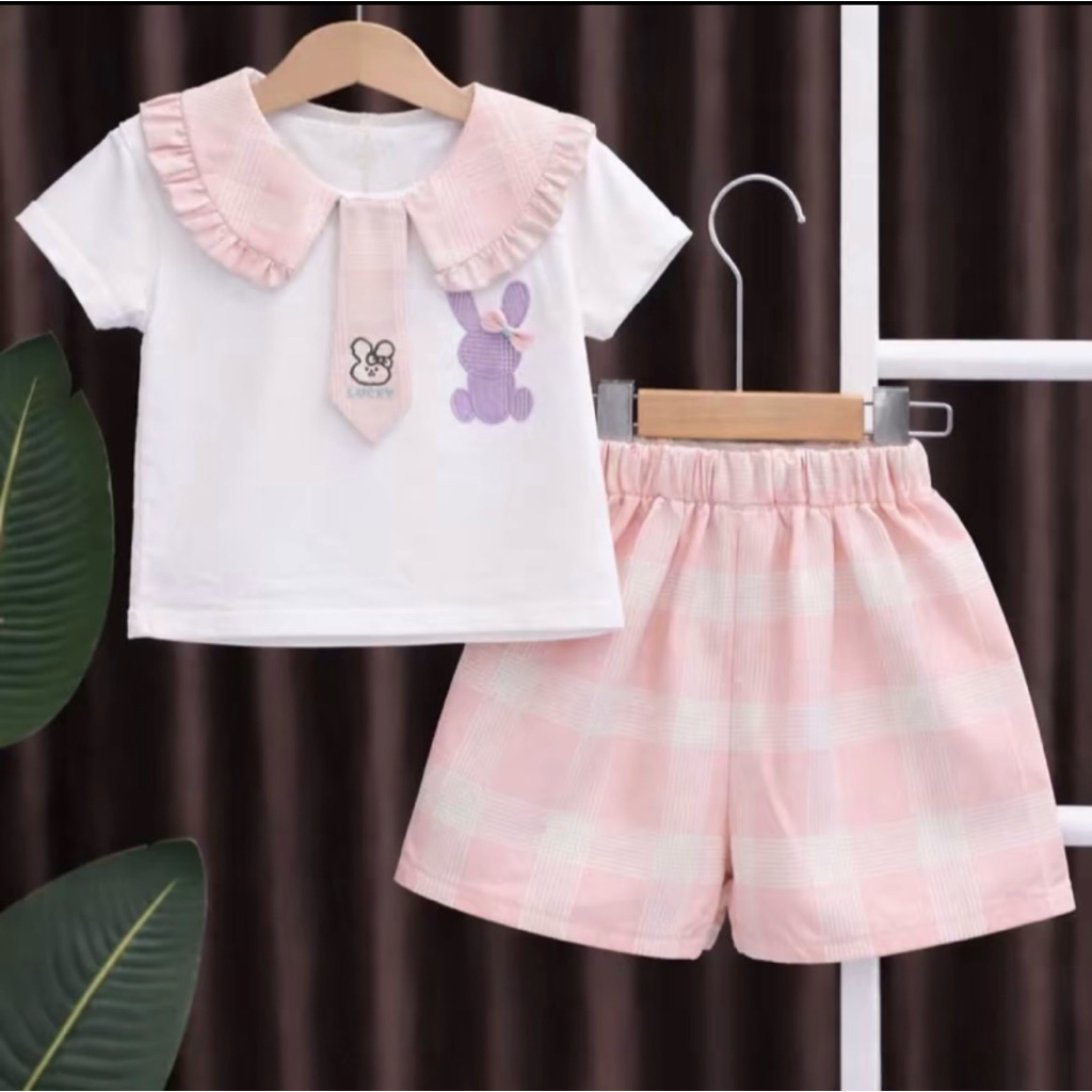 Bộ Quần Áo Bé Gái Cổ Bèo Thêu Thỏ Dễ Thương, Set Áo Trắng Quần Caro Mùa Hè Cho Bé 10-35kg