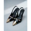 Giầy cao gót bọc mũi mạ vàng phối dây xích ngọc chất da bóng mềm gót 5-9p b07