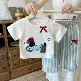Set bộ áo thun in hoạt hình gấu + quần ống đứng kẻ sọc đính nơ cho bé