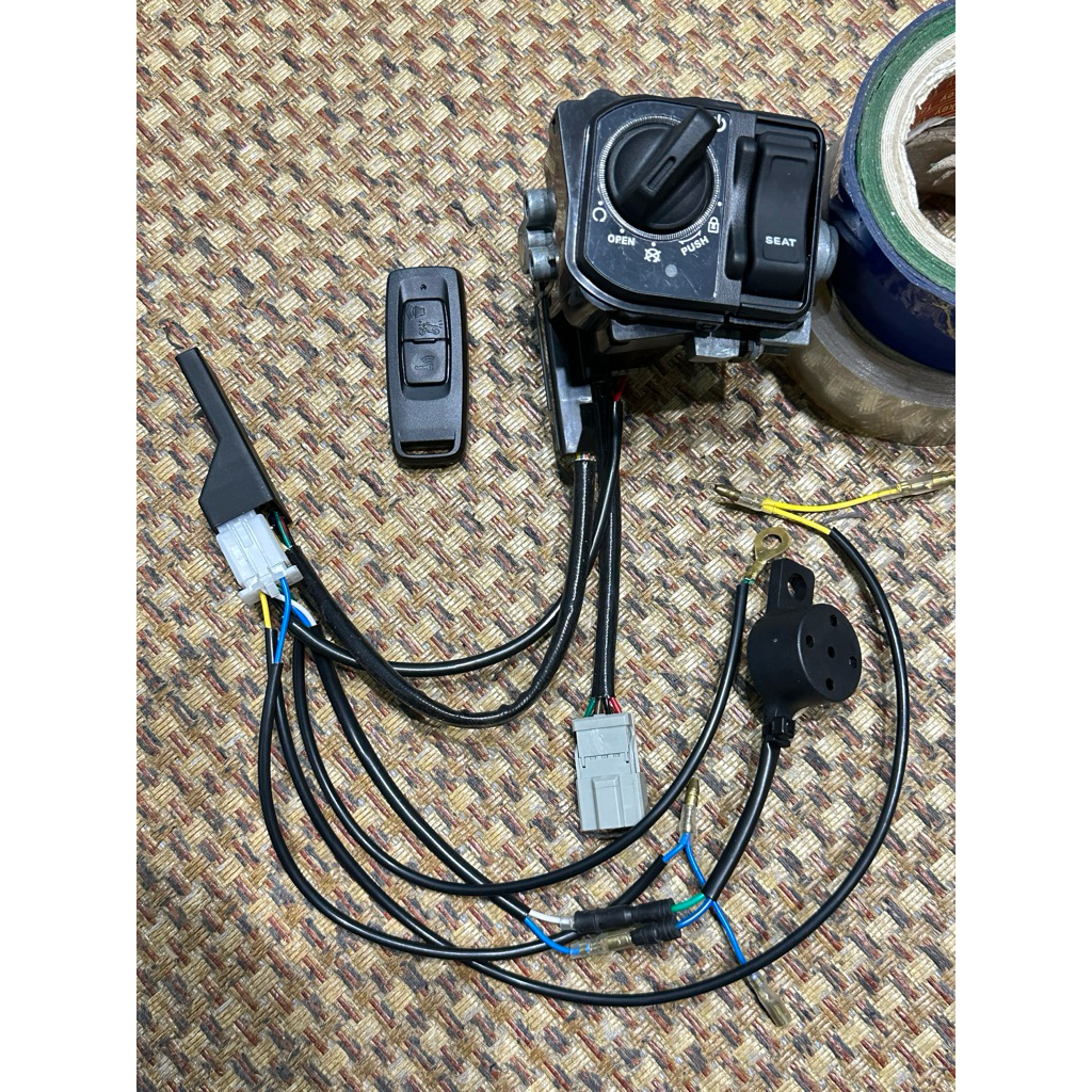 Bộ ổ khoá smartkey cho wave exciter 150, sh ý (cũ 90%)