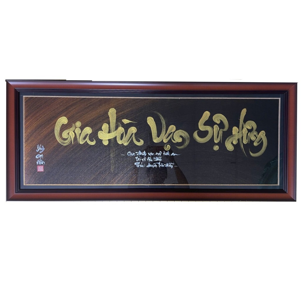 Tranh chữ Gia Hoà Vạn Sự Hưng, Tranh thư pháp viết tay thủ công, không gian phòng khách sang trọng