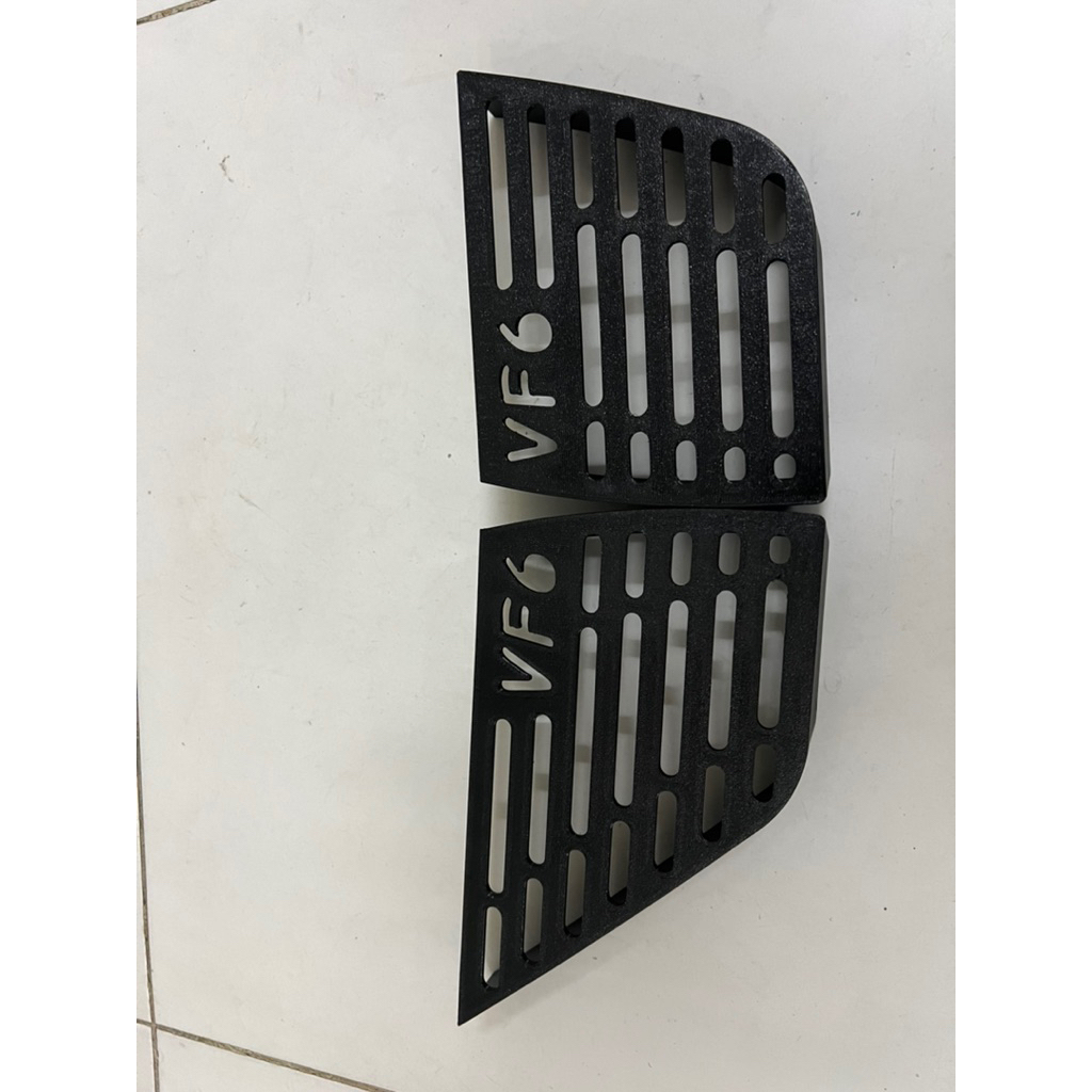 chắn hộc cốp vf6