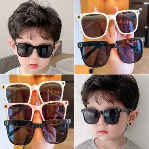 1. Kính Mát Trẻ Em Cho Bé Trai Bé Gái – Kính Râm Thời Trang Cho Bé Chống Nắng Siêu Dễ Thương