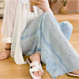 Quần Ống Rộng Nữ Họa Tiết Hoa Nhẹ Nhàng