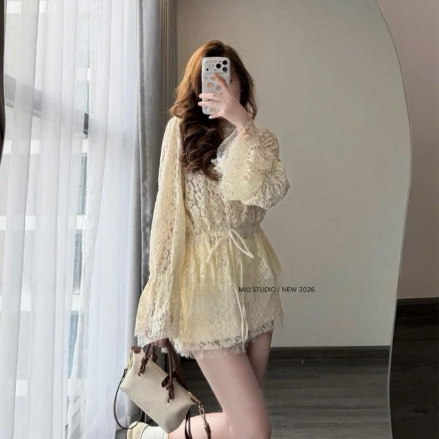 Set váy tiểu thư , Bán lẻ Áo nữ vintage cổ bèo dài tay chất liệu ren hoa nổi cao cấp kèm chân váy màu kem sang chảnh