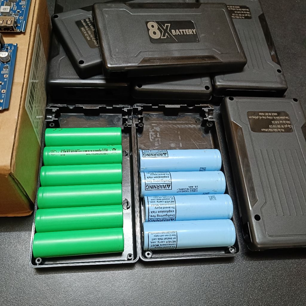 vỏ mạch thay thế pin áo quạt điều hòa 4cell 21700 huac 6cell 18650 hệ 2s cho mạch(chiều dài vỏ 14cm chiều rộng 8cm)