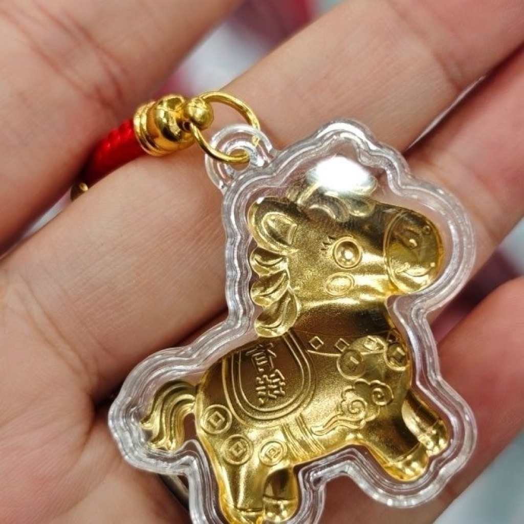 Móc Khóa Ngựa Vàng Thần Tài 2026 – Charm Ngựa Phong Thủy Chiêu Tài Lộc, Phụ Kiện Treo Balo Túi Xách, Quà Tặng M