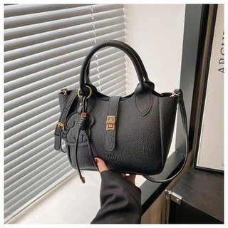 Túi xách nữ cầm tay đeo chéo chất liệu da PU kèm móc khóc gấu xinh xắn MIE BAG