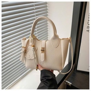 Túi xách nữ cầm tay đeo chéo chất liệu da PU kèm móc khóc gấu xinh xắn MIE BAG