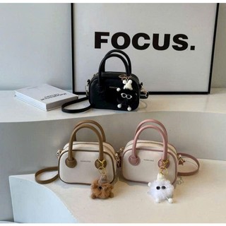 Túi xách nữ đeo chéo cầm tay da mềm trơn kèm móc khóa dễ thương MIE BAG
