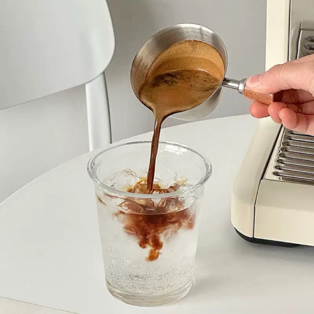 [HOẢ TỐC]  Cốc đong Espresso Ý 100ml cán gỗ có vạch chia