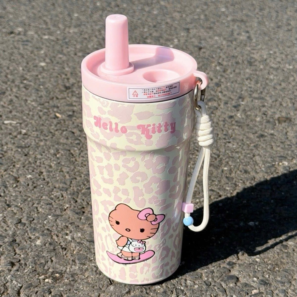 Bình nước hello kitty dung tích 500ml có lưới lọc trà