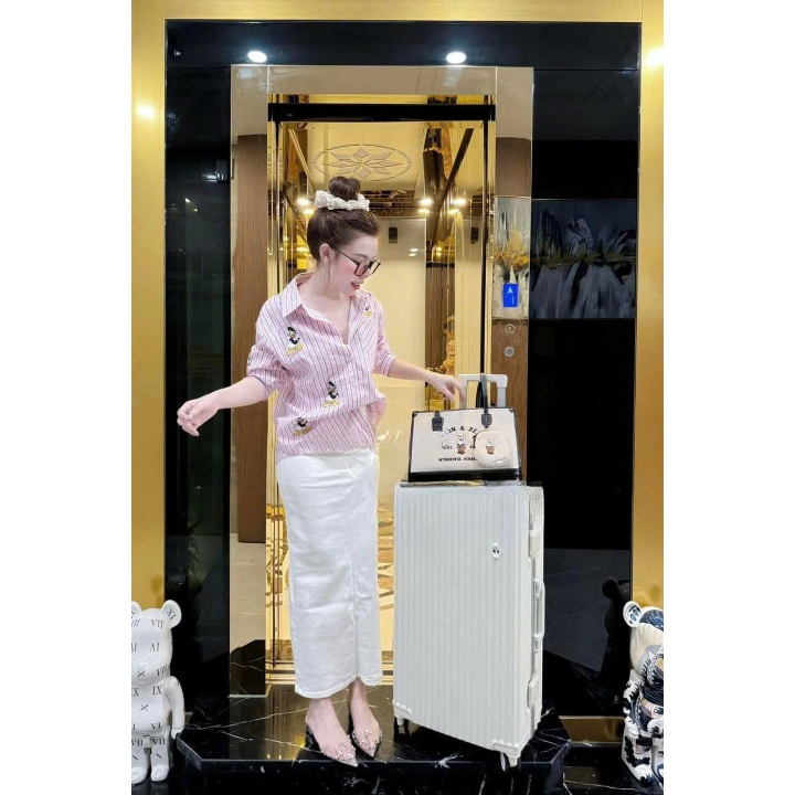 Áo sơ mi nữ, áo nữ DONNA HCOM25568 tay dài kẻ sọc hoạ tiết vịt donal xinh xắn, dễ phối đồ