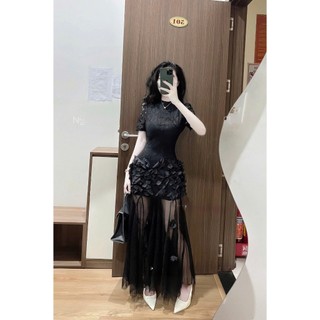 Đầm ren đen sang trọng đính hoa nổi 3D kèm chân váy voan tầng