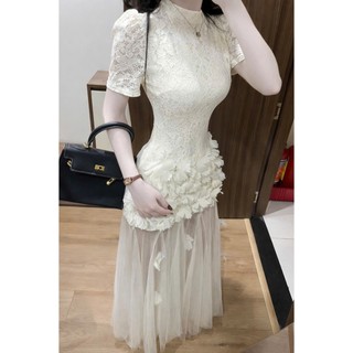 Đầm ren đen sang trọng đính hoa nổi 3D kèm chân váy voan tầng