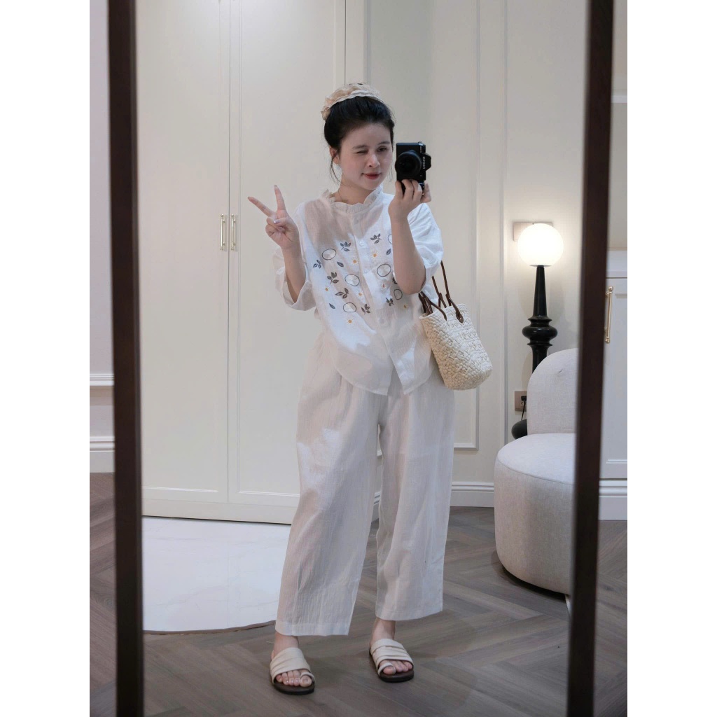 ZIMM STORE-Bộ đũi trắng thêu hoa nhí thanh lịch áo form rộng thoải mái phối quần dài