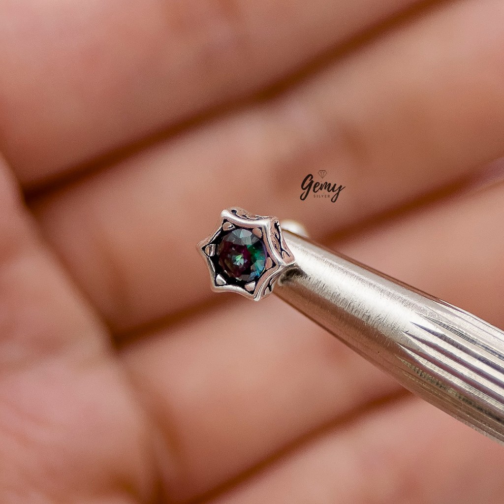 Khuyên tai thanh thẳng nam bạc nguyên chất đính đá màu lam lục giác siêu chất (1 chiếc) KN137 | GEMY SILVER