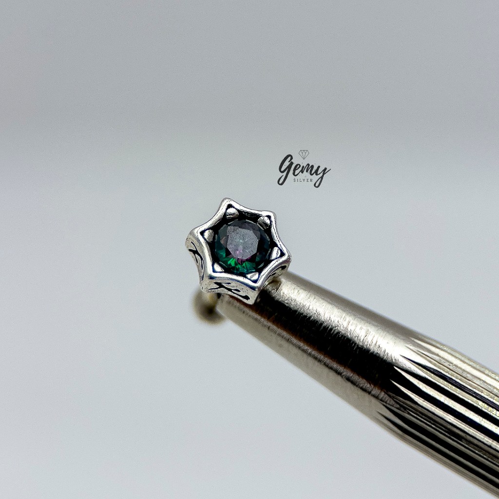 Khuyên tai thanh thẳng nam bạc nguyên chất đính đá màu lam lục giác siêu chất (1 chiếc) KN137 | GEMY SILVER