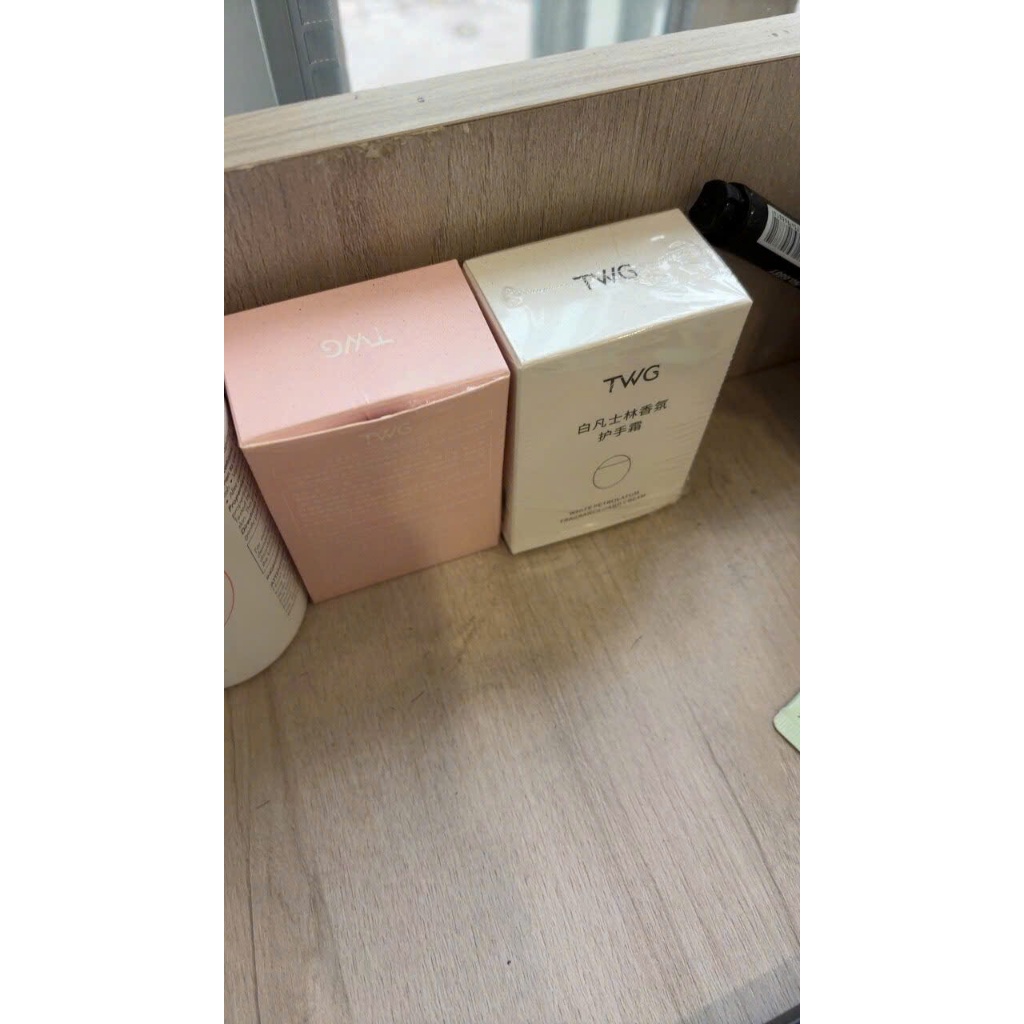 Kem Dưỡng Da Tay TWG  Vaseline làm mềm mịn nuôi dưỡng khắc phục làn da khô  4 mùa Hộp 50g
